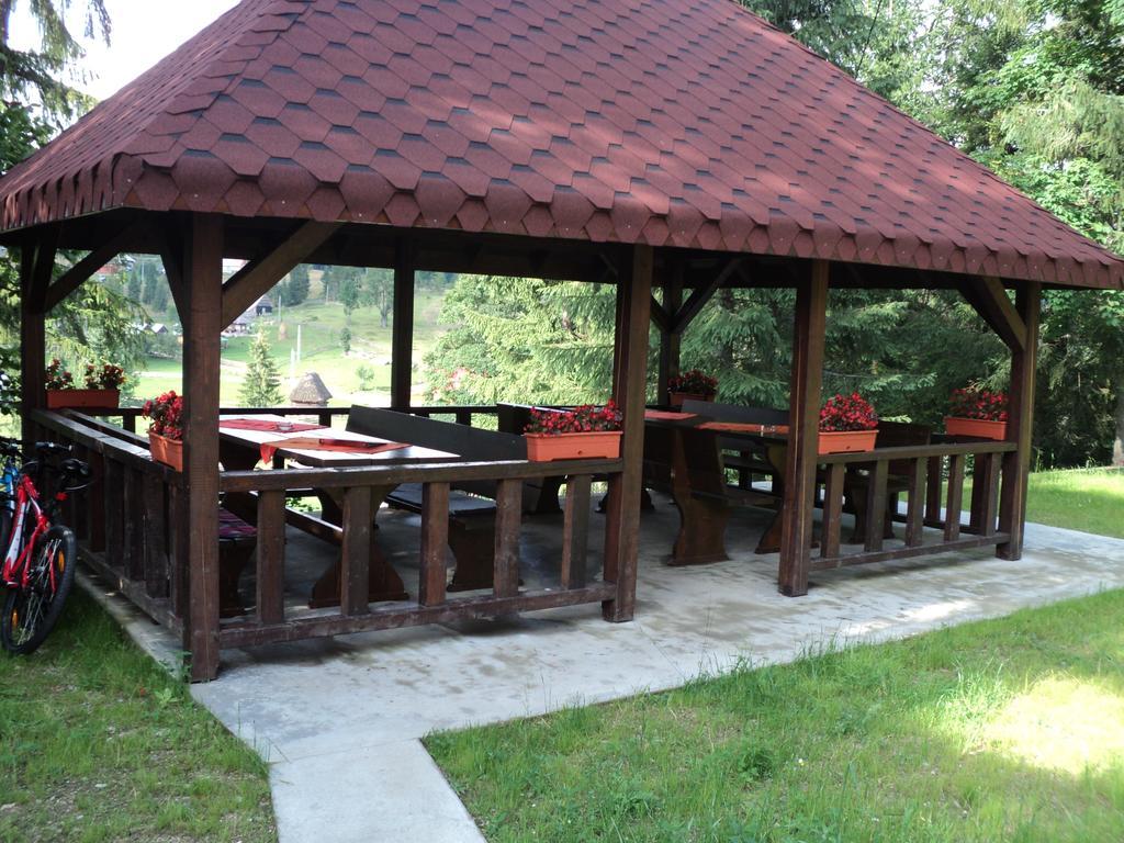 Cabana Suvenirurilor 스커리쇼아라 외부 사진